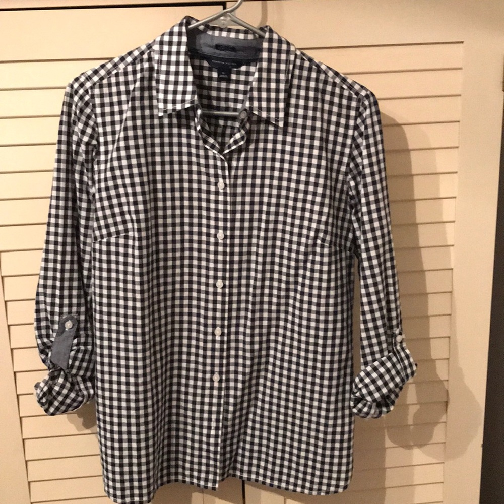 Black and white Tommy Hilfiger blouse size M